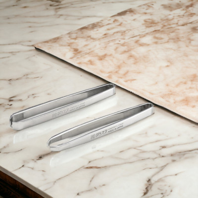 Nhíp Nhổ Lông Mày Bằng Thép Không Gỉ Kai Tweezer 4959-HK0421