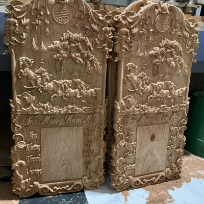 Đốc lịch treo tường bằng gỗ hương đá kt 37×77×3cm