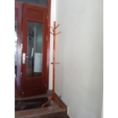 Cây treo quần áo N H home gỗ thân nhỏ màu nâu 