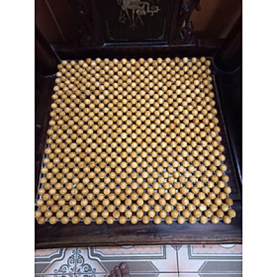 Tấm đệm lót ghế ngồi văn phòng bằng hạt gỗ thông kt mặt rộng 45×45cm