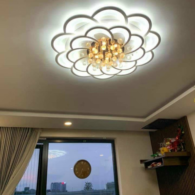 Đèn ốp trần, đèn led mâm ốp trần cánh hoa mai pha lê ( 16 cánh) 3 chế độ ánh sáng, có điều khiển từ xa