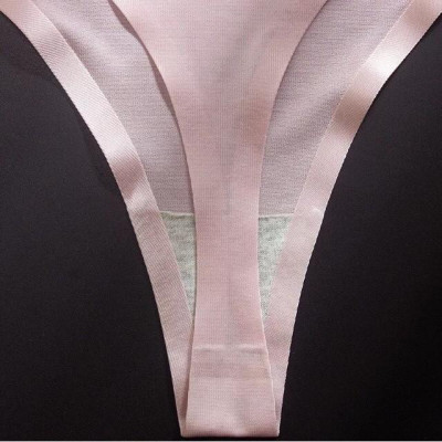 Quần Lót Lọt Khe Bóng Viền Gấp