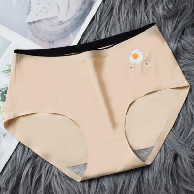 Quần lót nữ bông cúc không đường may không viền thấm hút mồ hôi