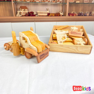 Đồ chơi lắp ghép robot biến hình xe đầu kéo gỗ - Xuất xứ: Việt Nam