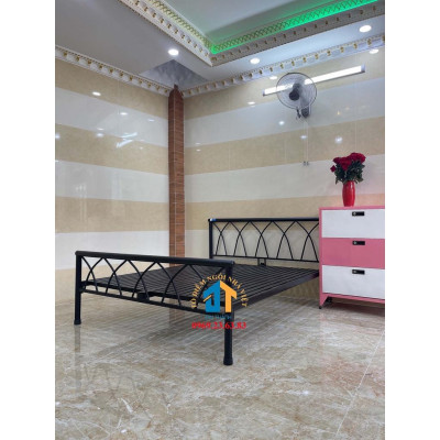 Giường sắt giá cực rẻ cực đẹp 1m8x2m