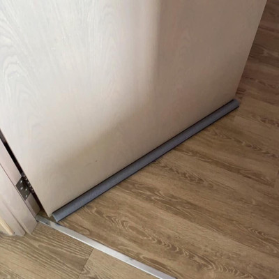 Miếng xốp bọc chân cửa chắn gió chống bụi, ngăn tiếng ồn, ngăn côn trùng 93 x 9.6cm