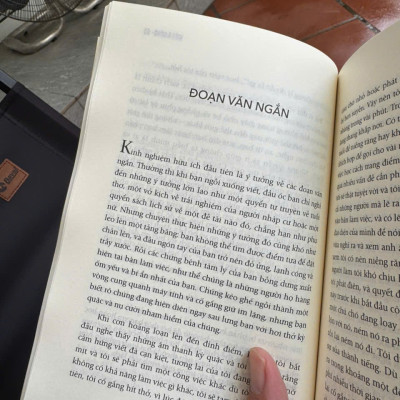 VIẾT & SỐNG – Những Chia Sẻ Thiết Thực Về Cách Viết Và Cách Sống  – Anne Lamott – Phương Ánh dịch – First News  