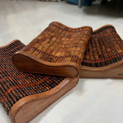 Gối Công Thái Học , Gối Hạt Gỗ Hương - Kích Thước 36cmx24cmx8cm/4cm ( video, hình thật )