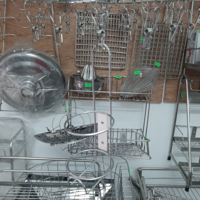 Giá  inox để chai, lọ sát khuẩn