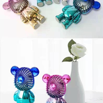 Quạt Mini Cầm Tay Bearbrick, Quạt Tích Điện Mini Để Bàn Decor Siêu Dễ Thương Có Sạc USB - Hàng Loại 1.  CHính Hãng MINIIN