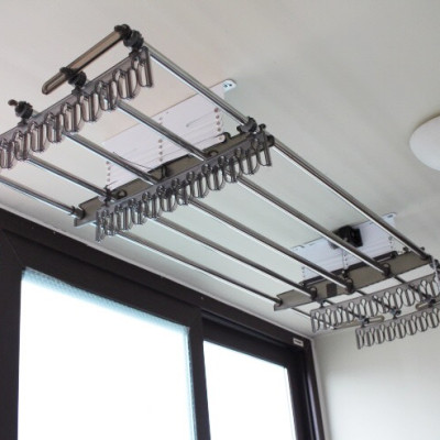 Giàn phơi bán tự động treo trần thu gọn Wellex CH4190-O