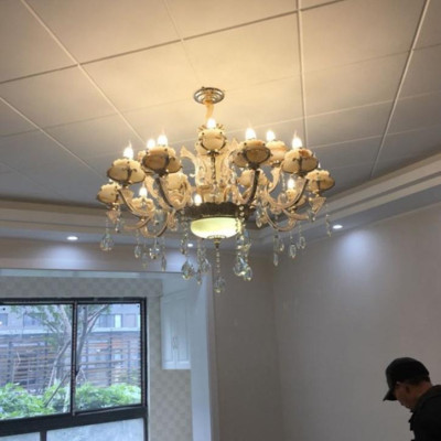Đèn chùm trang trí pha lê cao cấp loại 15 tay chuẩn loại 1 kèm bóng LED nến (ảnh chụp lắp cho khách)