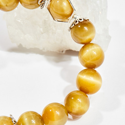 Vòng tay phong thủy đá mắt hổ vàng tâm charm cây 10mm mệnh thổ , kim - Ngọc Quý Gemstones