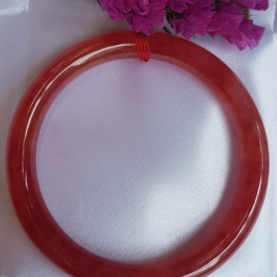 Vòng Cẩm Thạch Đỏ đẹp A 58mm x cọng 8mm màu đỏ tươi sáng bóng mượt đỏ là màu chiến thắng chuẩn hợp nữ mạng hỏa mạng thổ 55kg - 68kg đeo đẹp tay may mắn tốt sức khỏe công việc rực rỡ tài lộc ạ