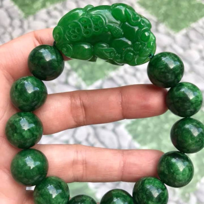 VÒNG TAY PHONG THỦY ĐÁ CẨM THẠCH TỲ HƯU HÚT TÀI LỘC MAY MẮN VÒNG NAM MỆNH THỦY , MỆNH MỘC ĐEO Ạ NAM TAY TO 75KG - 90KG ĐEO