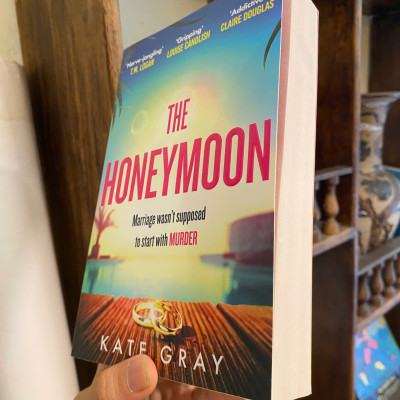 Sách - The Honeymoon by Kate Gray | An Addictive & Gripping Psychological Thriller / Sách Ngoại văn