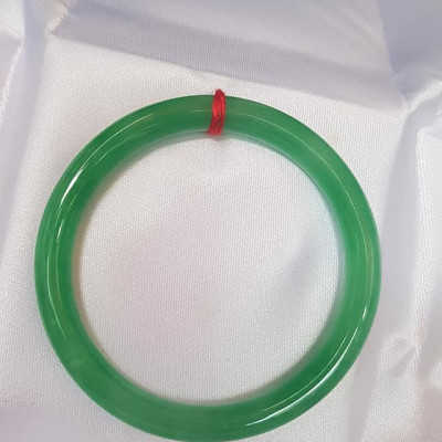 Vòng cẩm thạch Đậu Lý AI CN 53mm Ni 53mm x cọng 7mm Màu xanh Ngọc Đậm đều bóng đẹp xinh xắn Hợp Nữ mệnh Mộc mệnh Hỏa mệnh Thủy 52kg-56kg đeo đẹp ạ