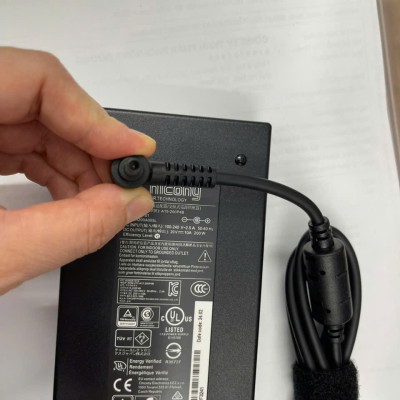 Sạc dành cho MSI Katana 15 B13VEK B13VGK B12VEK B12VFK B12VGK 200W Laptop AC Adapter hàng nhập khẩu.