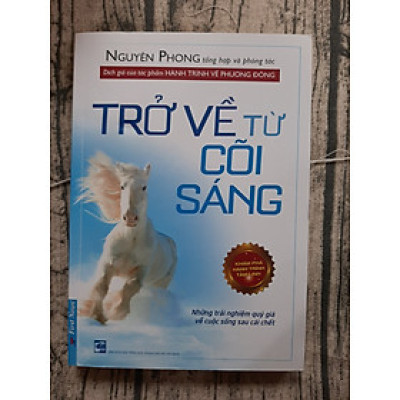 Trở Về Từ Cõi Sáng