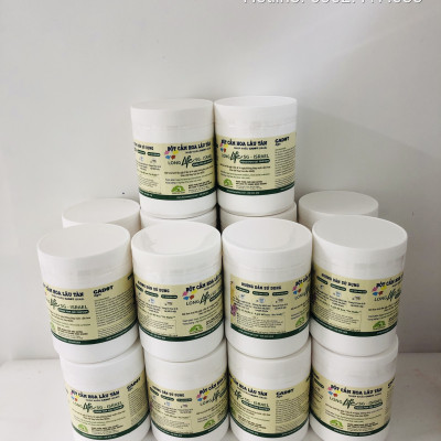 Thuốc Bột Cắm Hoa Tươi nhập khẩu Israel tại shop Florist (1 hủ pha 100L nước cắm hoa) hiệu Longlife SG là bí quyết giúp hoa cắm Xốp tươi lâu và hạn chế chăm sóc thay hoa mới