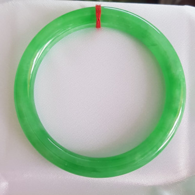 Vòng tay nữ đá cẩm thạch Lý Trong A 55mm x cọng 8mm Màu Xanh lá tươi sáng bóng đều cả vòng rất đẹp Nữ 54kg - 63kg đeo mệnh Mộc mệnh Hỏa mệnh Thủy ạ