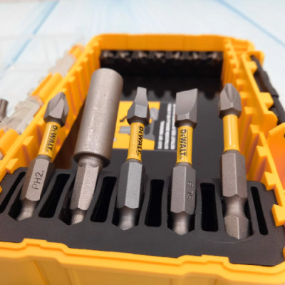 Bộ 32 mũi vít và đầu chuyển góc 90* DeWalt DWAMF36RASET