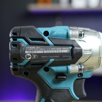 MÁY SIẾT BU LÔNG DÙNG PIN(12.7MM/BL)(18V) MAKITA DTW285XVZ (KHÔNG KÈM PIN VÀ SẠC) - HÀNG CHÍNH HÃNG