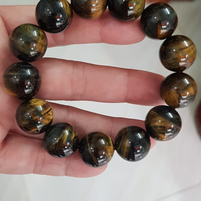 Vòng đeo Tay Nam ĐÁ MẮT HỔ Vàng Xanh tự nhiên size hạt 16mm 13 Viên Nam Mệnh THUỶ Mệnh Mộc đeo Vòng hợp phong thủy làm ăn, kinh doanh tốt đẹp phát đạt tốt sức khỏe ạ