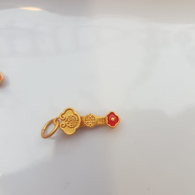 Phụ Kiện Charm Vòng Tay Nữ đẹp Hình Gậy Như Ý màu vàng phối vòng tay Nữ phối với vòng đeo tay của mình xinh xinh ạ