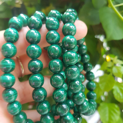 Vòng Tay Phong Thủy Đá Lông Công hay gọi là đá Malachite tự nhiên bóng đẹp Size vòng 9mm nữ mệnh Mộc mệnh Hỏa Vòng Xanh Đá Lông Công Vân tự nhiên đẹp đeo tốt sức khỏe, đẹp, may mắn trong công việc ạ