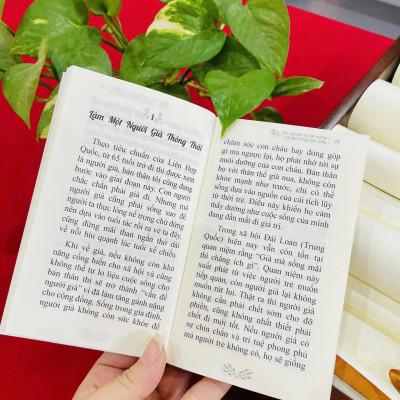 Sách - Trải nghiệm và tận hưởng cái đẹp trong cuộc sống - Hòa thượng Thánh Nghiêm - Vĩnh nghiêm Books