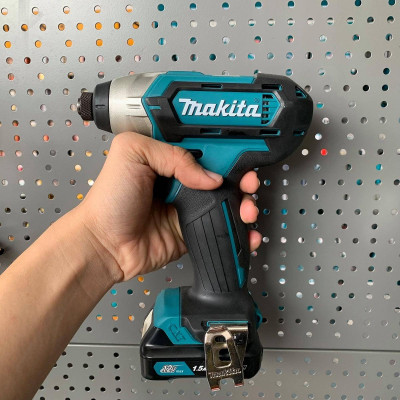 MÁY VẶN VÍT PIN 12V 110N.M MAKITA TD110DSYE (1 SẠC NHANH – 2 PIN 12V/ 1.5AH) - HÀNG CHÍNH HÃNG