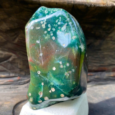 Trụ đá canxedon xanh nặng 1.5kg, cao 15.5cm, ngang 9.5cm - CXD145