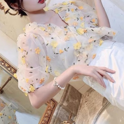 Lắc tay ngọc trai thật, Thiết kế kiểu Hàn, Mẫu con ong, sang trọng và quý phái, KÈM BẢN PHOTOCOPY GIẤY KIỂM ĐỊNH SẢN PHẨM MẪU, KÈM HỘP ĐỰNG HOA HỒNG