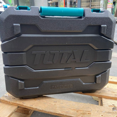 BỘ ĐỒ NGHỀ CÓ MÁY KHOAN BÚA 115 CHI TIẾT TOTAL THKTHP1152C - HÀNG CHÍNH HÃNG
