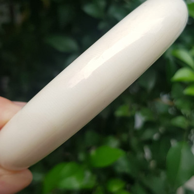 Vòng Tay Nam Bản hẹ Màu Trắng vân đẹp Ni 67mm x cao 16mm x dầy 11mm Nam tay tròn to nặng 78kg - 88kg đeo ạ