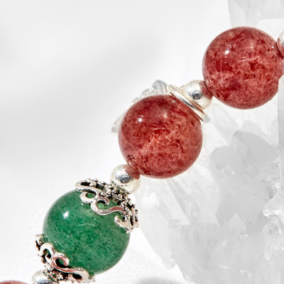 Vòng tay thạch anh dâu phối lá bạc Ngọc Quý Gemstones