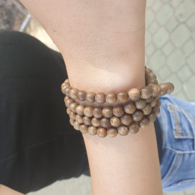 Vòng tay trầm hương tràng 108 hạt Tốc SƠN MỘC HƯƠNG tặng 1 mốc khóa SMH