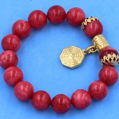 Chuỗi hạt đeo tay Đá Hồng Ngọc 12 ly - Vòng tay Bát Quái vàng VHNBQHKV12 - hợp mệnh Hỏa, mệnh Thổ