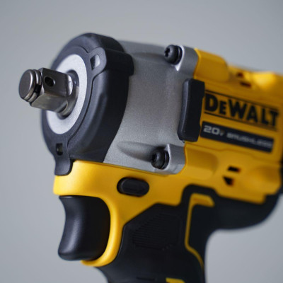 MÁY SIẾT BULONG CẦM TAY 20V DEWALT DCF921P1 - HÀNG CHÍNH HÃNG