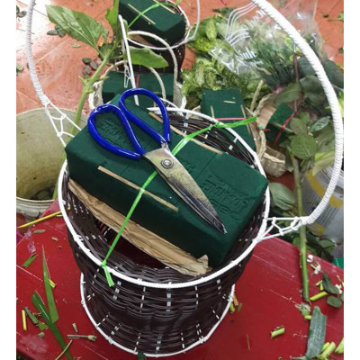 Thuốc Chăm Sóc Hoa tươi Cắm Xốp Lâu Tàn tại shop hoa Longlife SG của Israel (Combo 5KG pha 500L nước tiết kiệm) giúp hoa tươi gấp 2 lần và hạn chế thay hoa định kỳ, hoa cắm lẵng tươi lâu