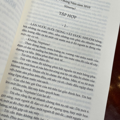 (Tái bản 2022) HOA SÚNG ĐEN - Michel Bussi - Nguyễn Thị Hồng Hạnh dịch - Nhã Nam – Nxb Hội Nhà Văn (bìa mềm)