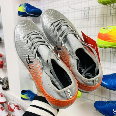 Mẫu giày thể thao đá banh cao cấp WWkia Flash Bạc