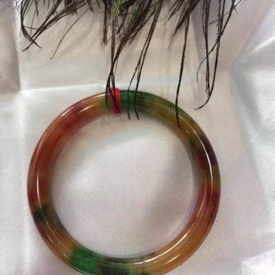 VÒNG TAY ĐÁ MÃ NÃO TỨ QUÝ ĐẸP  SIZE VÒNG 53MM  MÀU ĐỎ VÀNG XANH ĐẬM ĐẸP NỮ 52KG ĐẾN 63kg ĐEO 