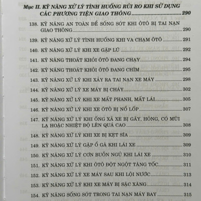 Sách Kỹ Năng An Toàn và Sơ Cấp Cứu Ban Đầu Trong Cuộc Sống Hàng Ngày (V2620A)