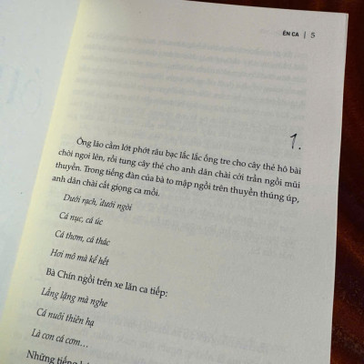 COMBO 2 CUỐN LƯU TRỌNG VĂN: Chuyện Làng Buông, Én Ca - Liên Việt