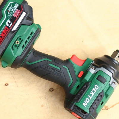 MÁY SIẾT BU LÔNG DÙNG PIN 21V DEKTON M21-IW550PRO - HÀNG CHÍNH HÃNG