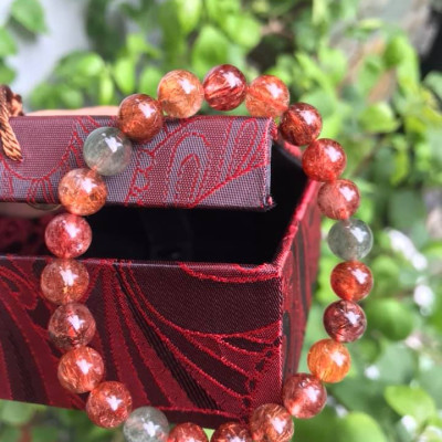 VÒNG THẠCH ANH TÓC TAM TÀI LOẠI ĐẸP MANG MAY MẮN TÀI LỘC CHO GIA CHỦ  Size VÒNG 8MM 100% ĐÁ TỰ NHIÊN HÀNG VIP BÓNG MƯỢT ĐẸP LẮM Ạ