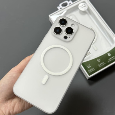 Ốp lưng dành cho iPhone 16, iPhone 16 Pro, iPhone 16 Plus, iPhone 16 Pro Max hiệu MEMUMI hỗ trợ sạc không dây siêu mỏng 0.3mm cao cấp - Hàng chính hãng.