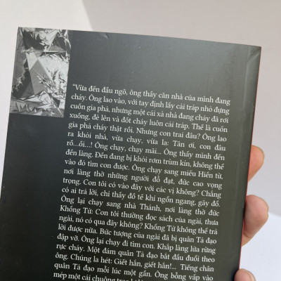 CUỐN GIA PHẢ BỊ THẤT LẠC - Hồ Sỹ Hậu -  NXB Phụ Nữ